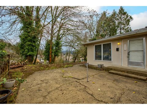 A home in Roseburg