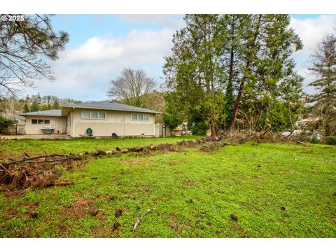 A home in Roseburg