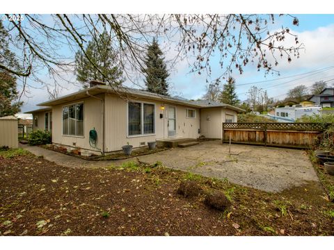 A home in Roseburg