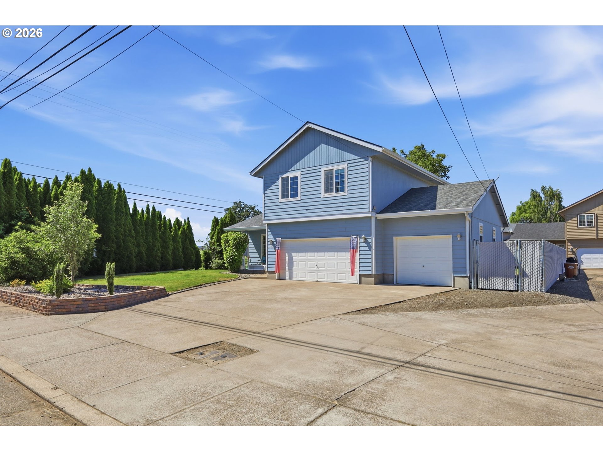 1924 W 10TH AVE