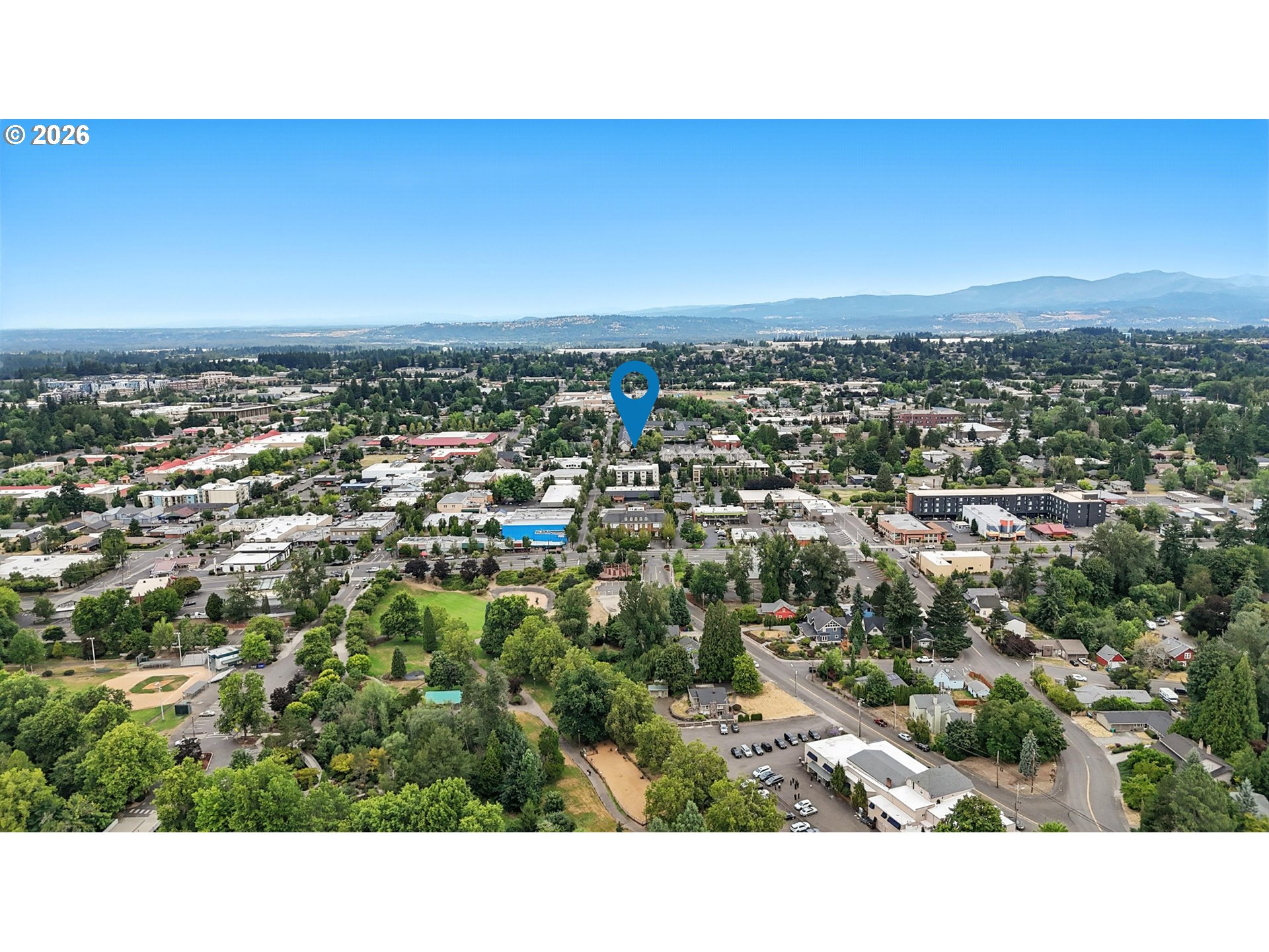 318 NE ROBERTS AVE 308