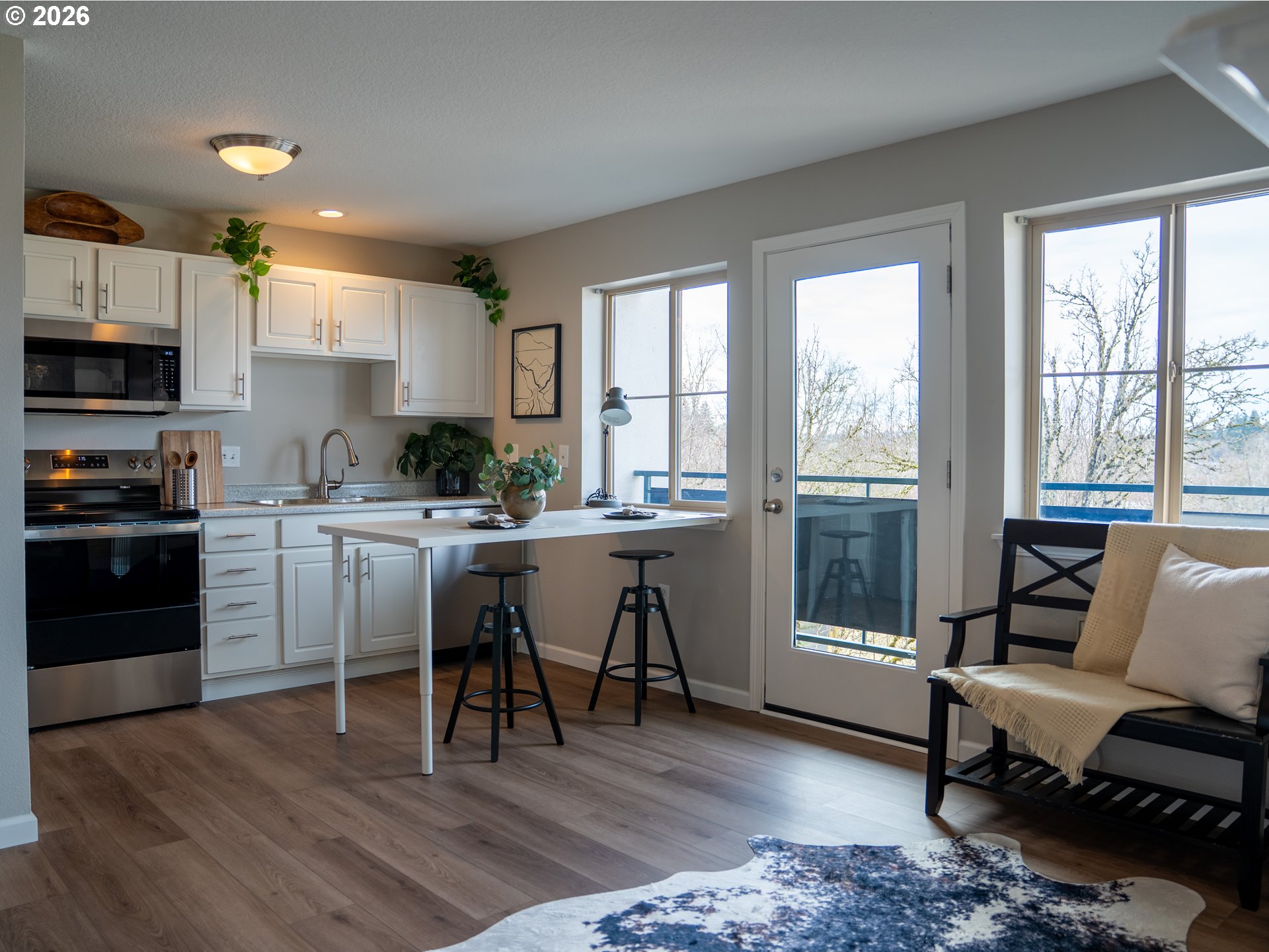 318 NE ROBERTS AVE 308