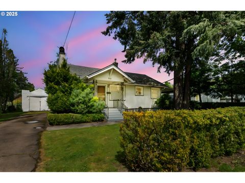 5617 SE RURAL ST Portland OR 97206