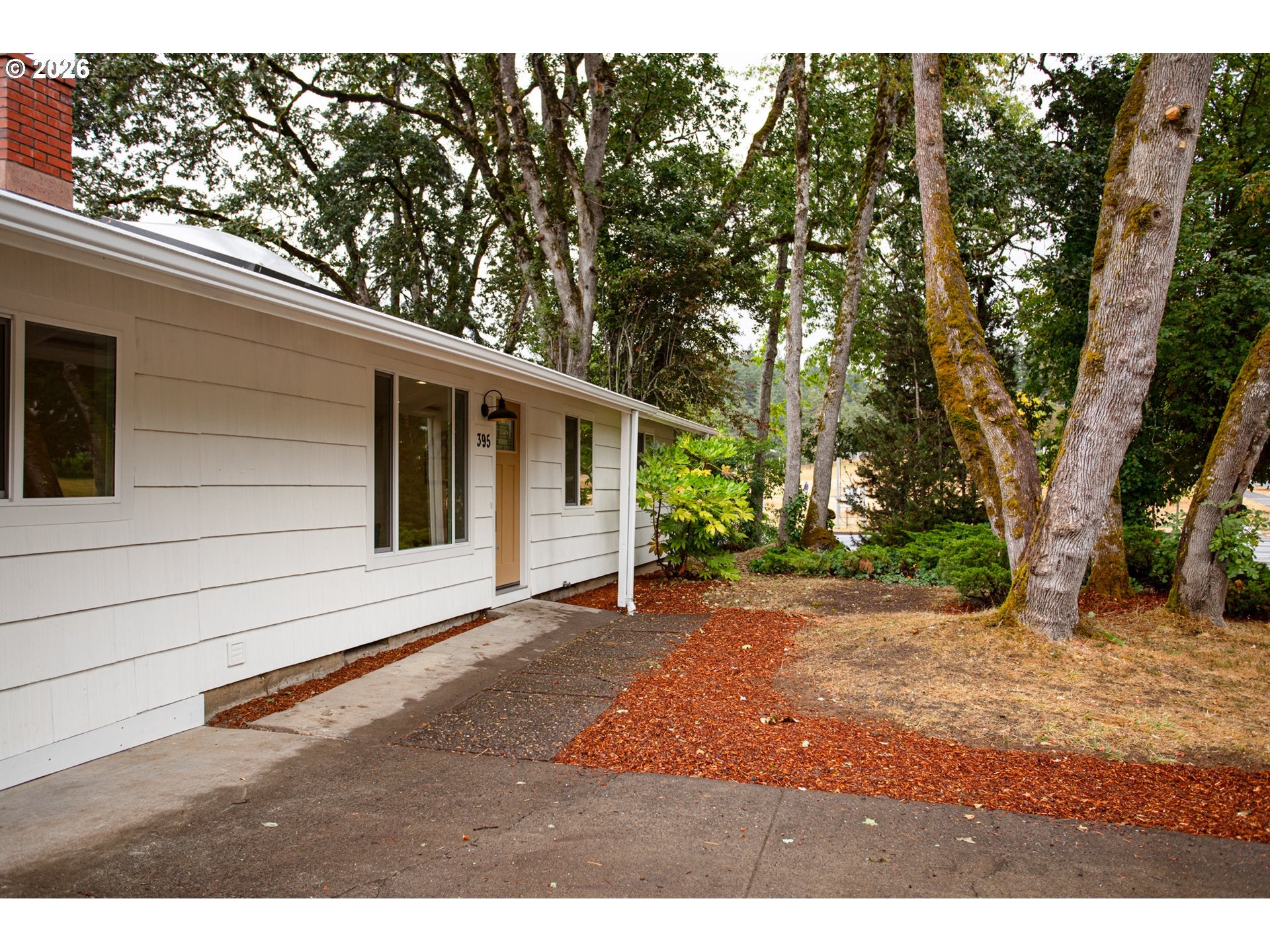 395 E 46TH AVE