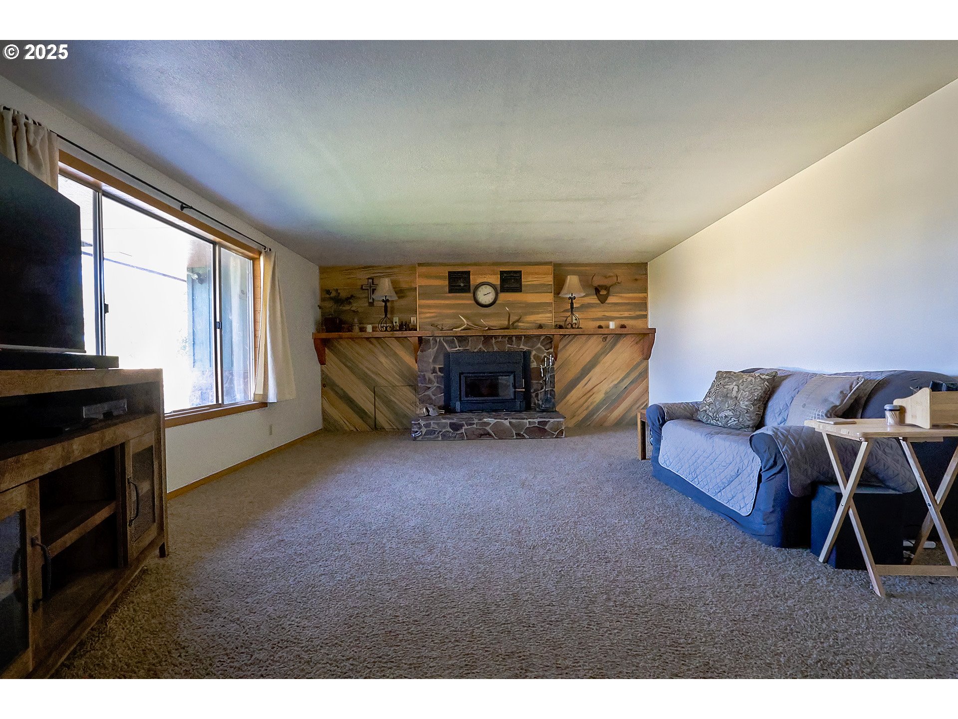 27575 PINE CREEK RD