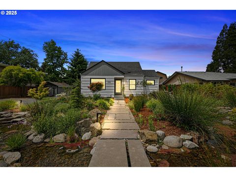 1090 MAPLE DR Eugene OR 97404