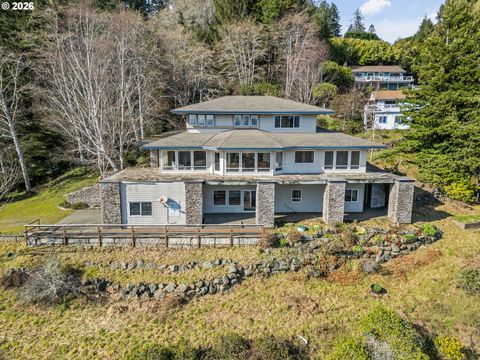 1038 MARINA HEIGHTS RD Brookings OR 97415