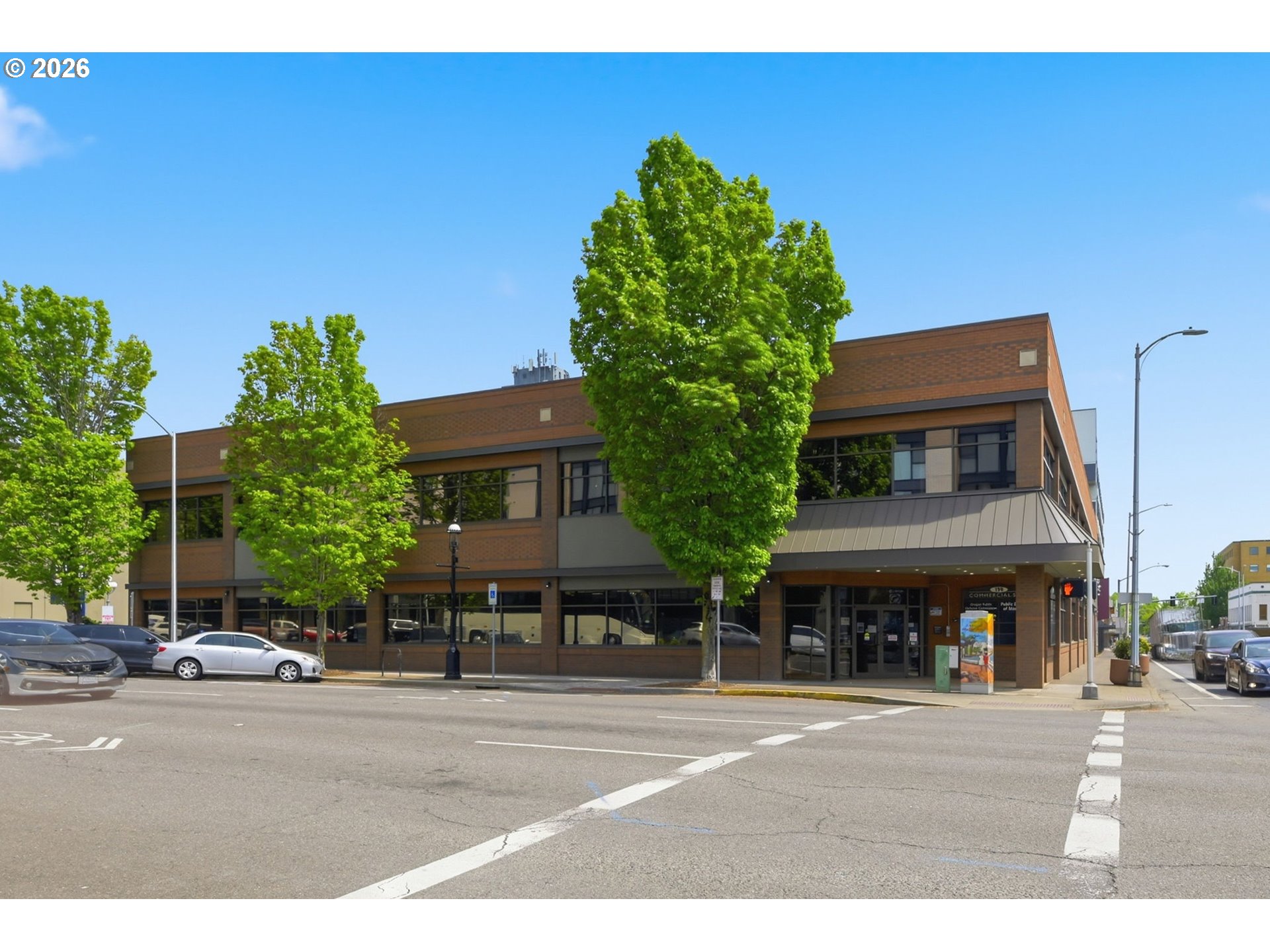 198 COMMERCIAL ST