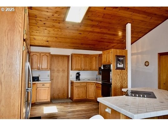 34518 MUTTS WAY