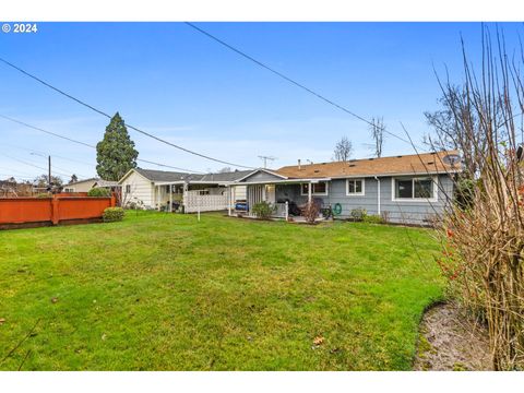 A home in Woodburn