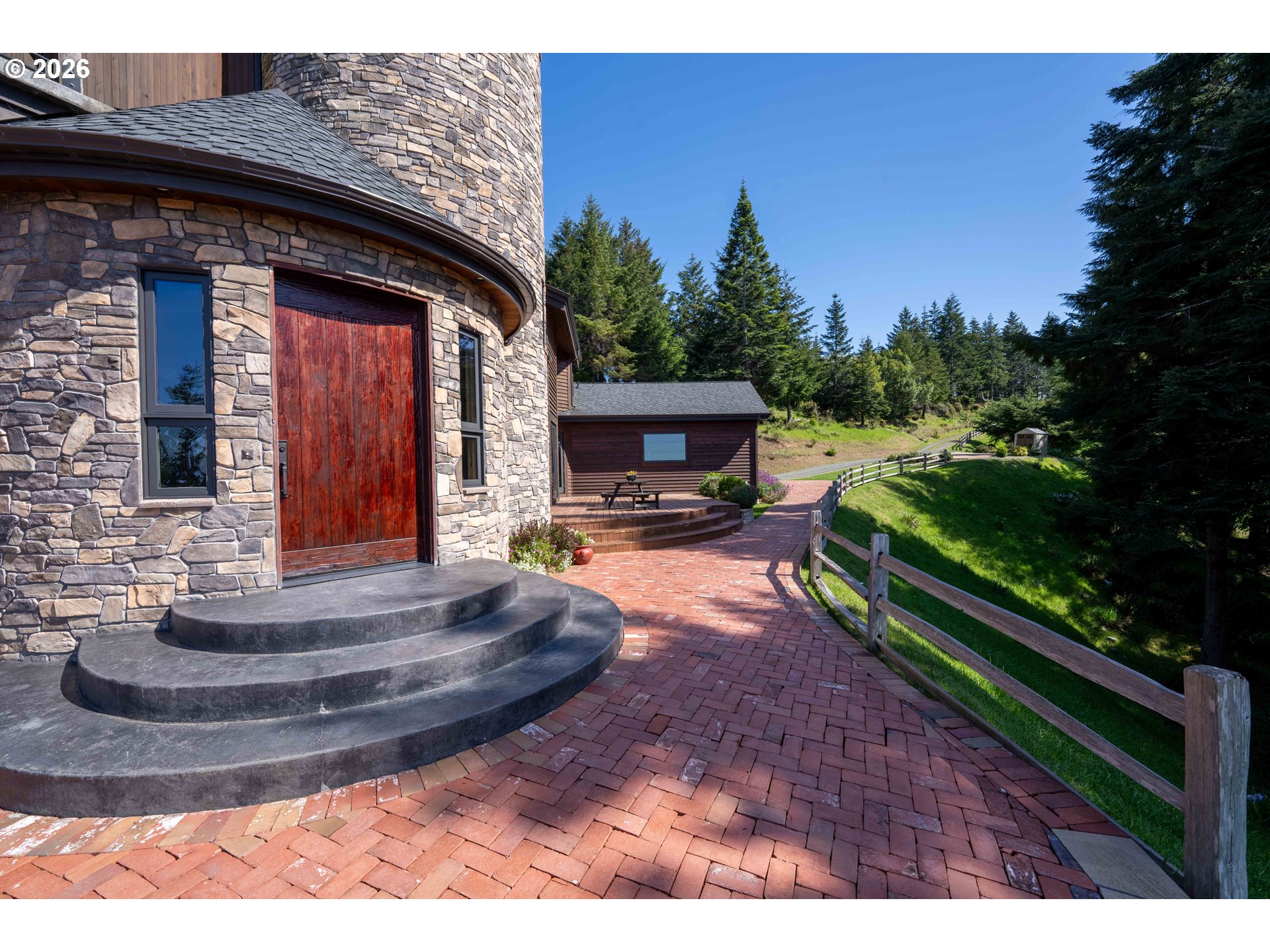 94880 Grizzly Mountain Rd