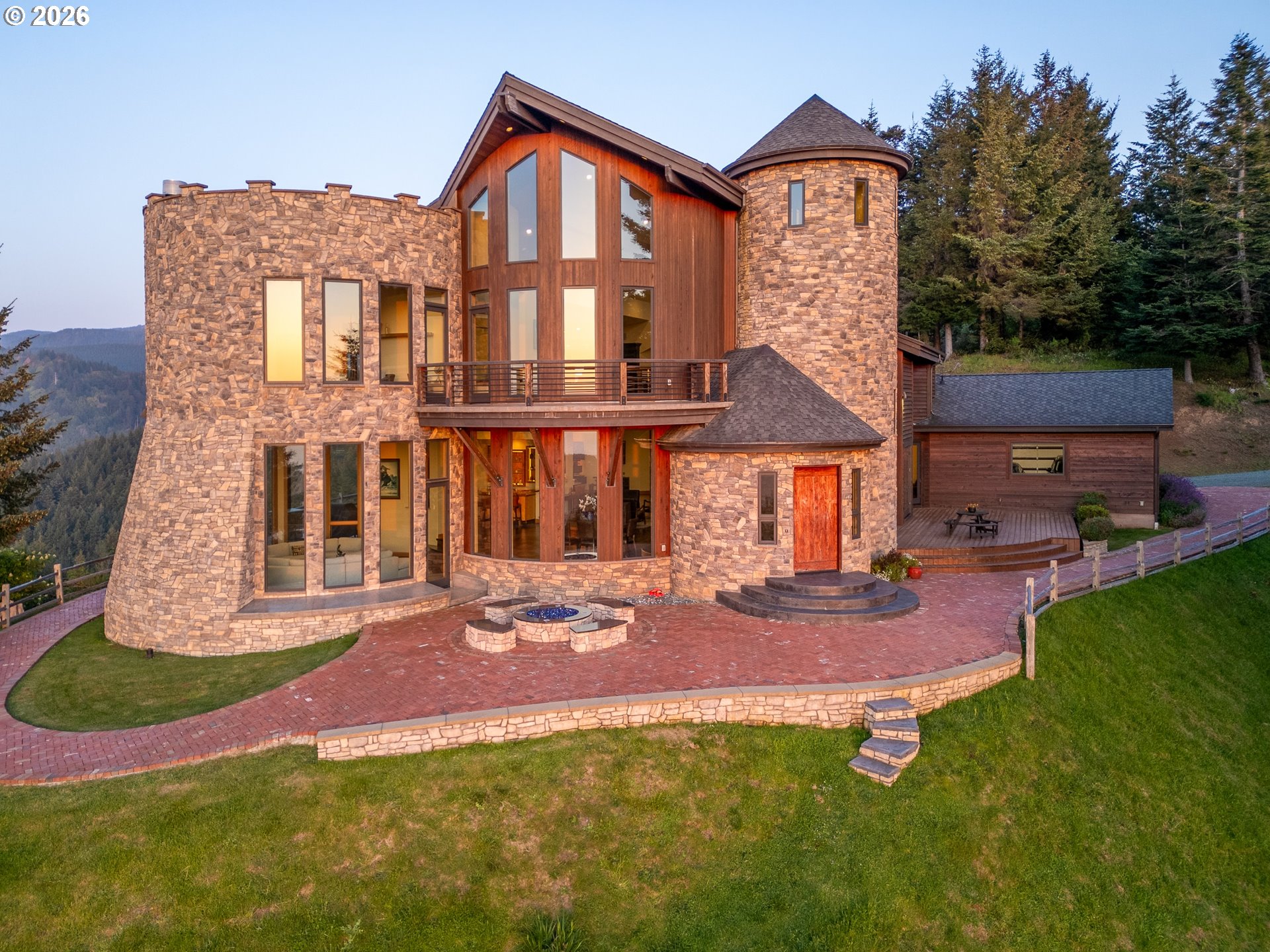 94880 Grizzly Mountain Rd