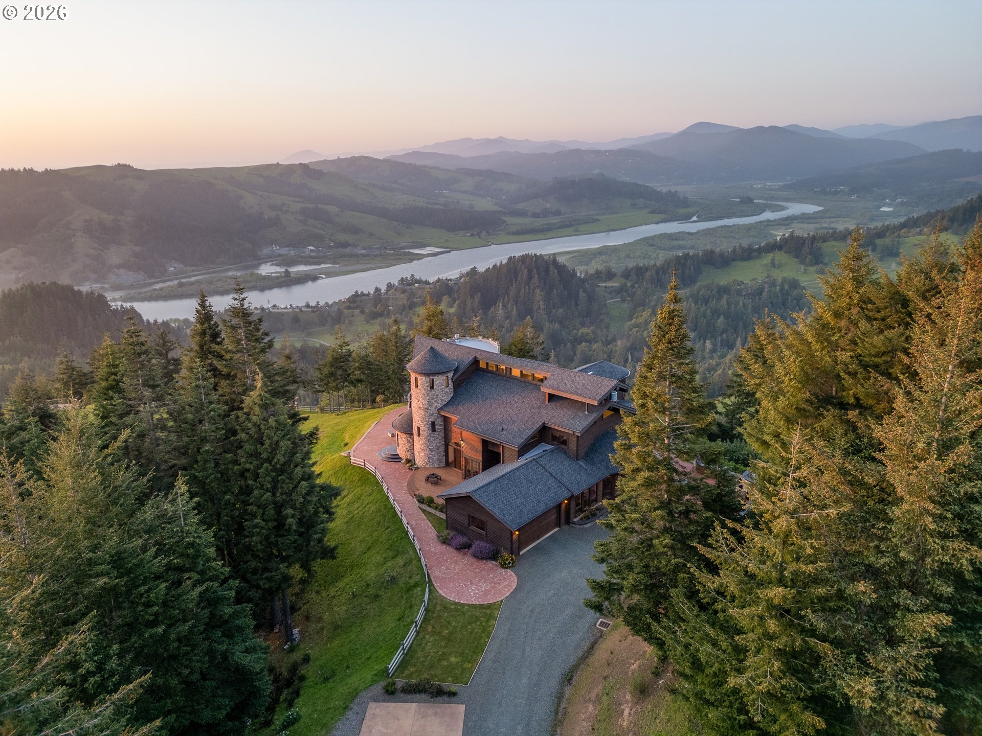 94880 Grizzly Mountain Rd