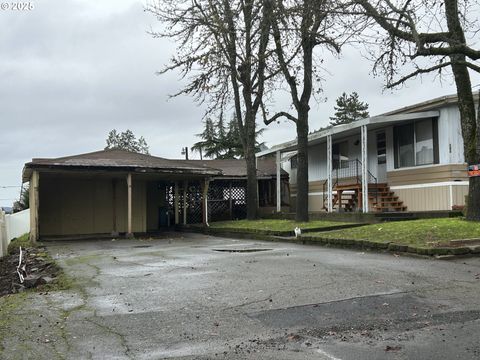 A home in Roseburg