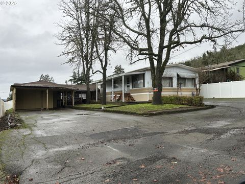 A home in Roseburg