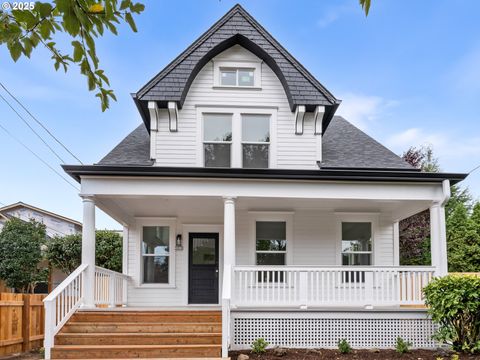 3818 SE Morrison ST Portland OR 97214