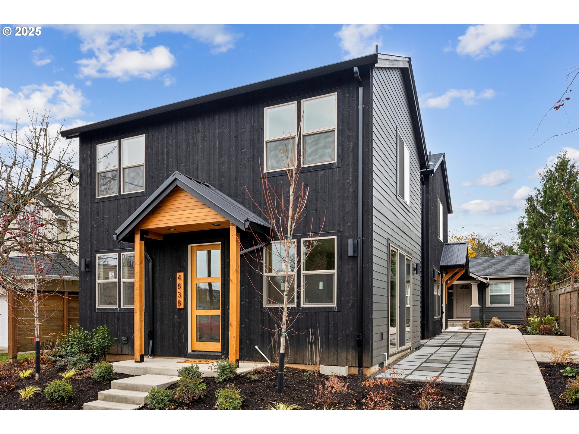 4834 NE 9TH AVE 4838