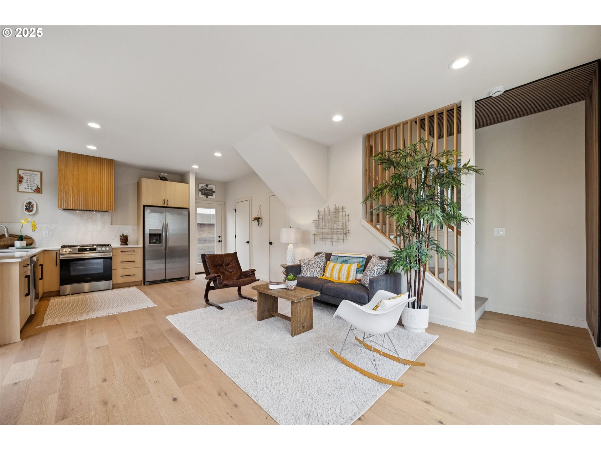 4834 NE 9TH AVE 4838