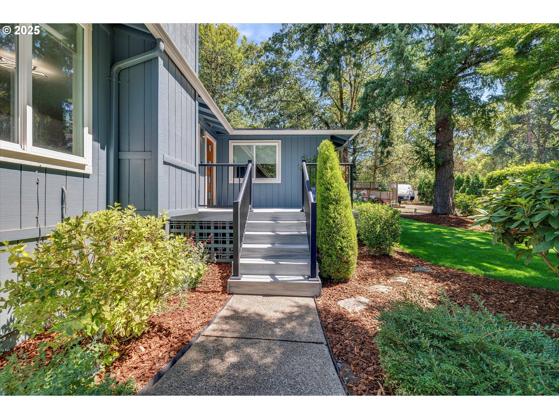 1223 SE OAK GROVE BLVD