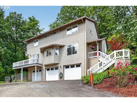 Featured picture for the property 698370200