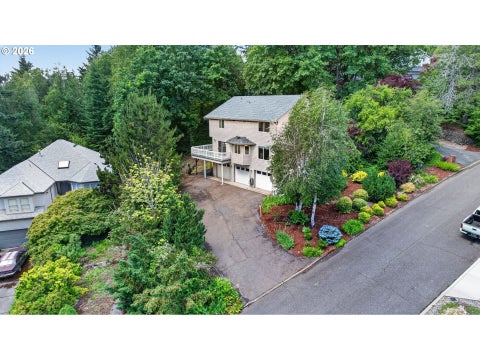 Featured picture for the property 698370200