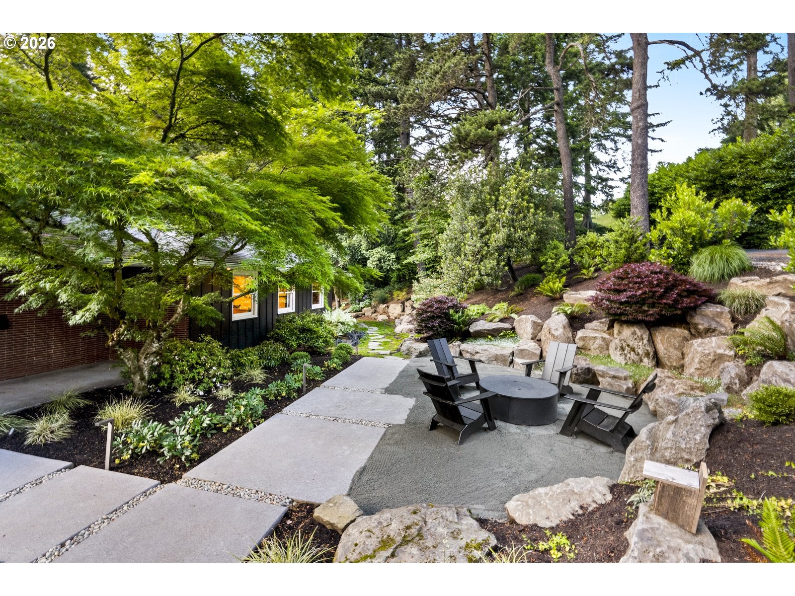 1211 SW HIGHLAND RD