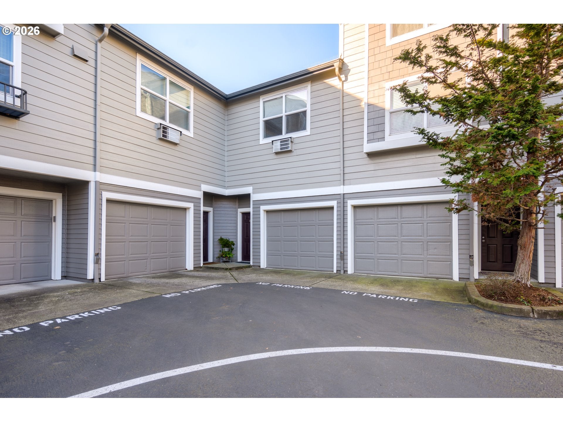 738 SE FAIRWINDS LOOP