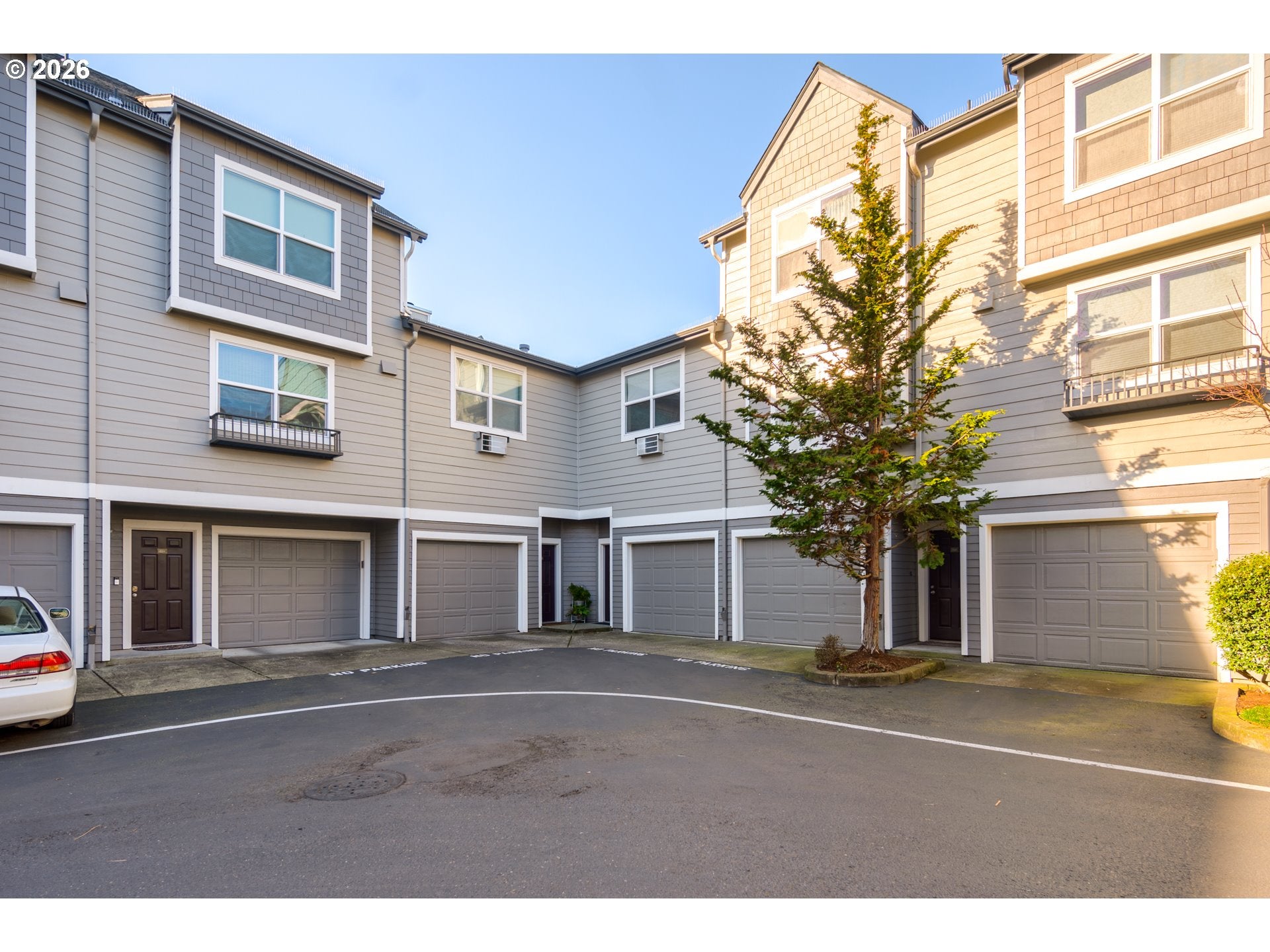 738 SE FAIRWINDS LOOP