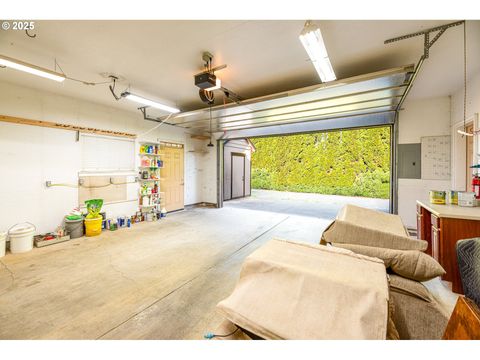 Tiny photo for 83 Sunday Dr, Creswell, OR 97426 (MLS # 660065115)