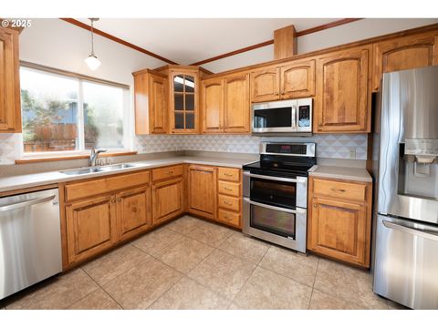 Tiny photo for 83 Sunday Dr, Creswell, OR 97426 (MLS # 660065115)