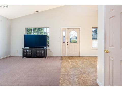 Tiny photo for 83 Sunday Dr, Creswell, OR 97426 (MLS # 660065115)