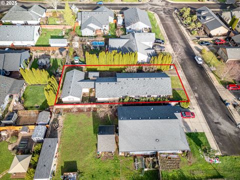 Tiny photo for 83 Sunday Dr, Creswell, OR 97426 (MLS # 660065115)