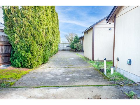 Tiny photo for 83 Sunday Dr, Creswell, OR 97426 (MLS # 660065115)