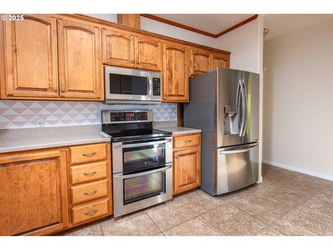 Tiny photo for 83 Sunday Dr, Creswell, OR 97426 (MLS # 660065115)