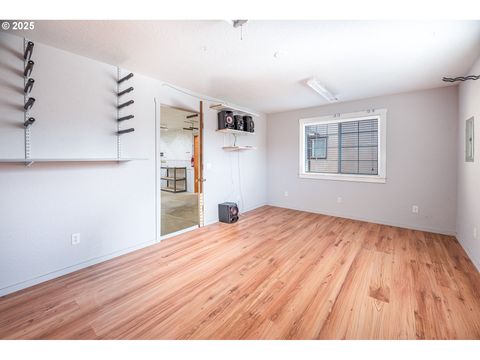 Tiny photo for 83 Sunday Dr, Creswell, OR 97426 (MLS # 660065115)