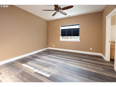 Tiny photo for 83 Sunday Dr, Creswell, OR 97426 (MLS # 660065115)