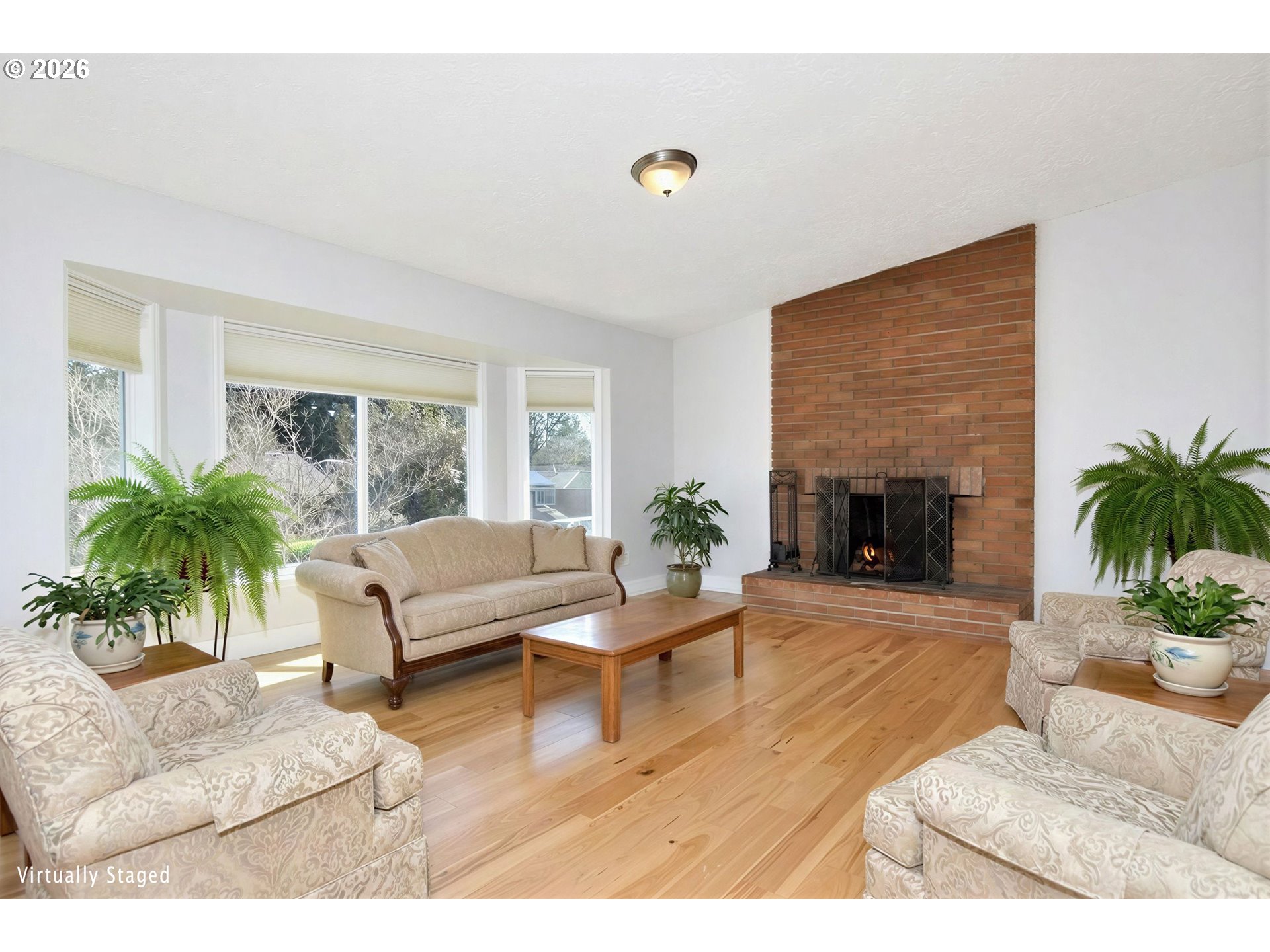 2645 SE LEWELLYN AVE