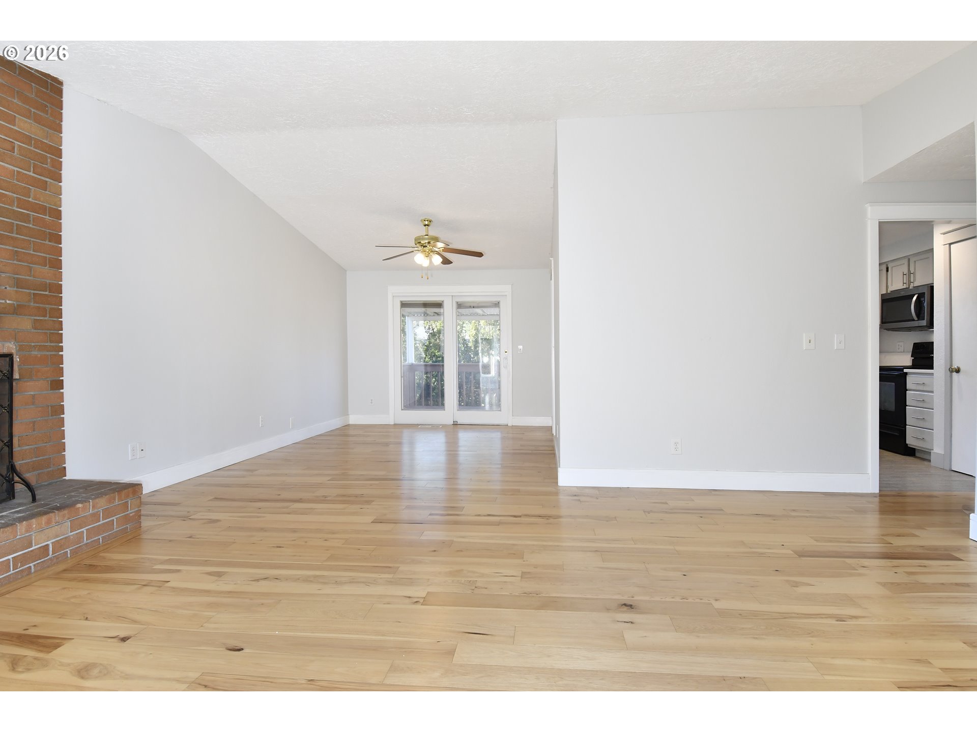 2645 SE LEWELLYN AVE