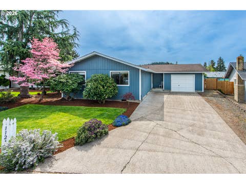 Photo of 1121 Cedar Pl, Creswell, OR 97426 (MLS # 387273426)