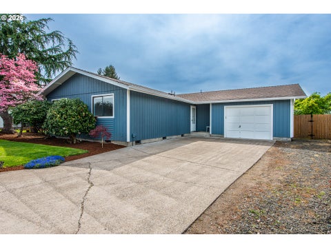 Tiny photo for 1121 Cedar Pl, Creswell, OR 97426 (MLS # 387273426)