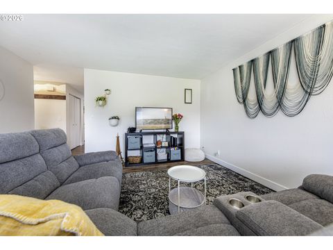 Tiny photo for 1121 Cedar Pl, Creswell, OR 97426 (MLS # 387273426)