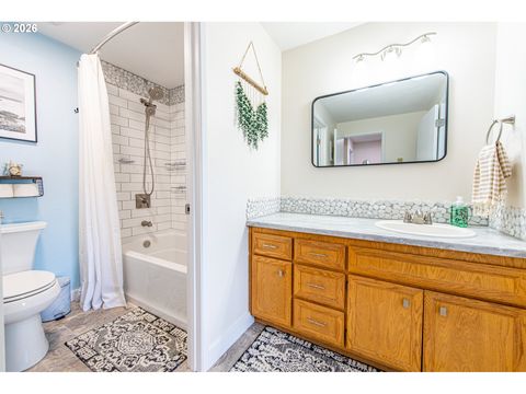Tiny photo for 1121 Cedar Pl, Creswell, OR 97426 (MLS # 387273426)