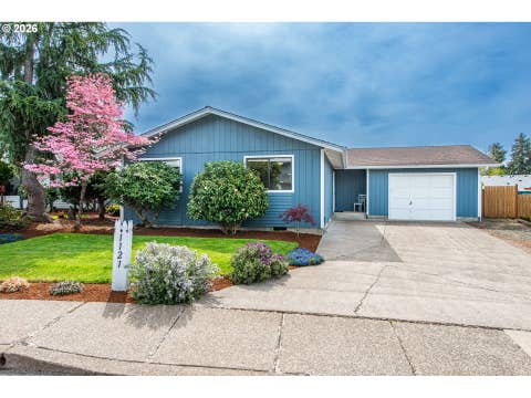 Tiny photo for 1121 Cedar Pl, Creswell, OR 97426 (MLS # 387273426)