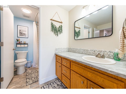 Tiny photo for 1121 Cedar Pl, Creswell, OR 97426 (MLS # 387273426)