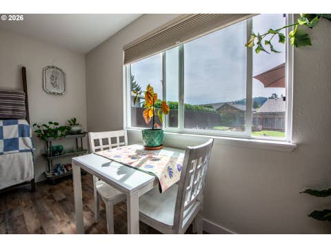 Tiny photo for 1121 Cedar Pl, Creswell, OR 97426 (MLS # 387273426)
