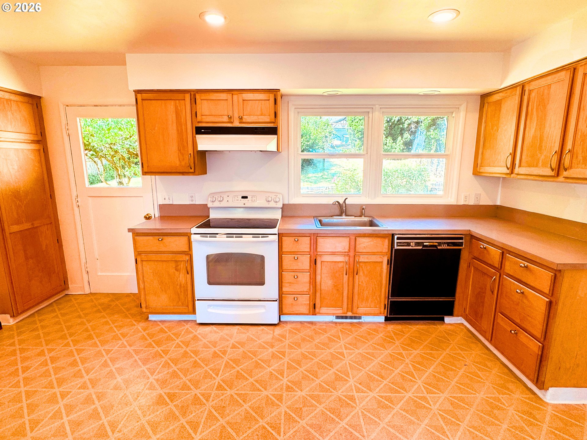 4213 SE RIO VISTA ST