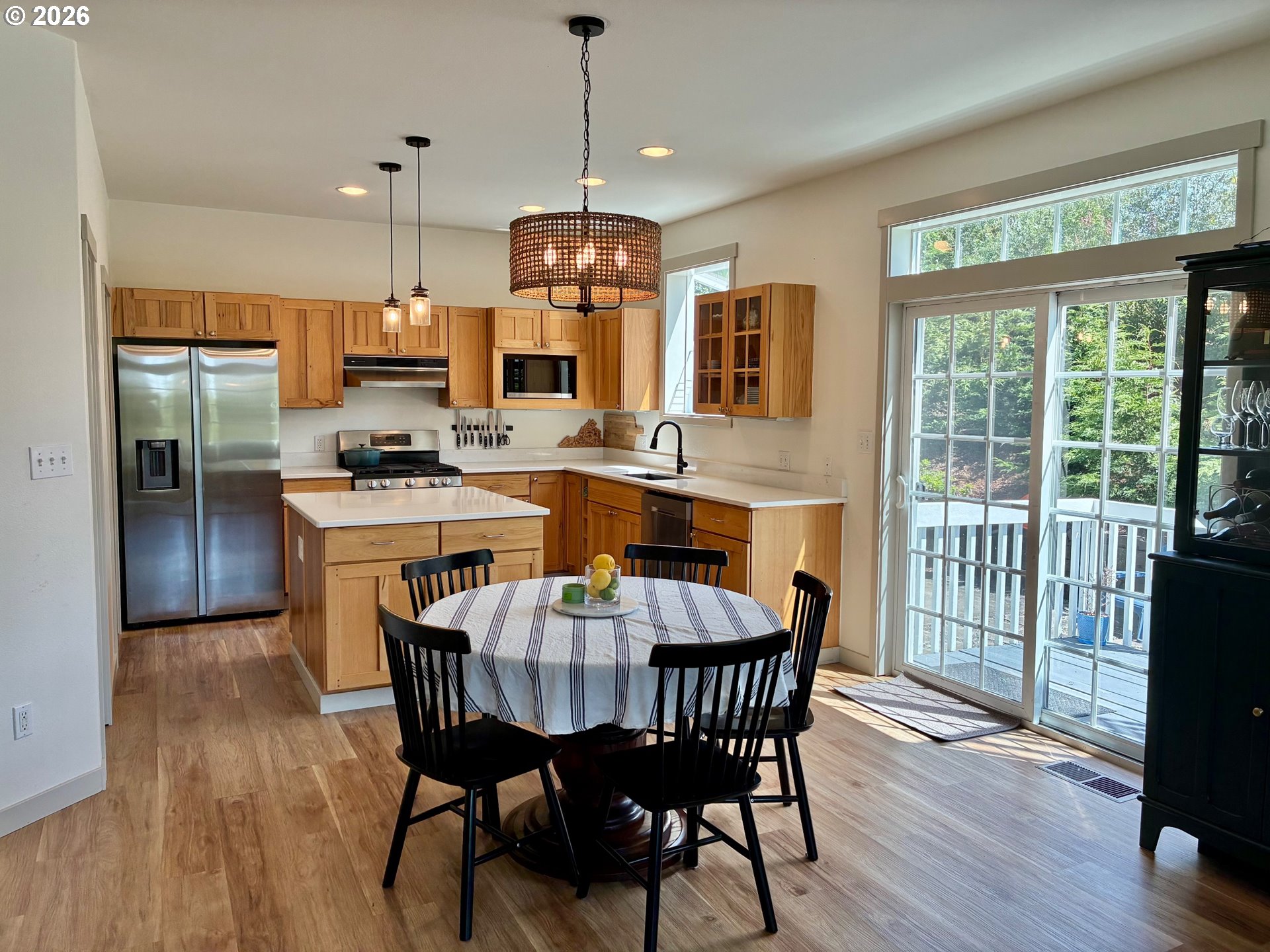 990 BRIDGE VIEW CT