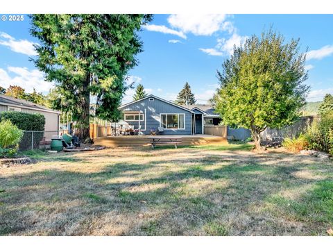 Tiny photo for 47576 Riverview St, Oakridge, OR 97463 (MLS # 529973352)