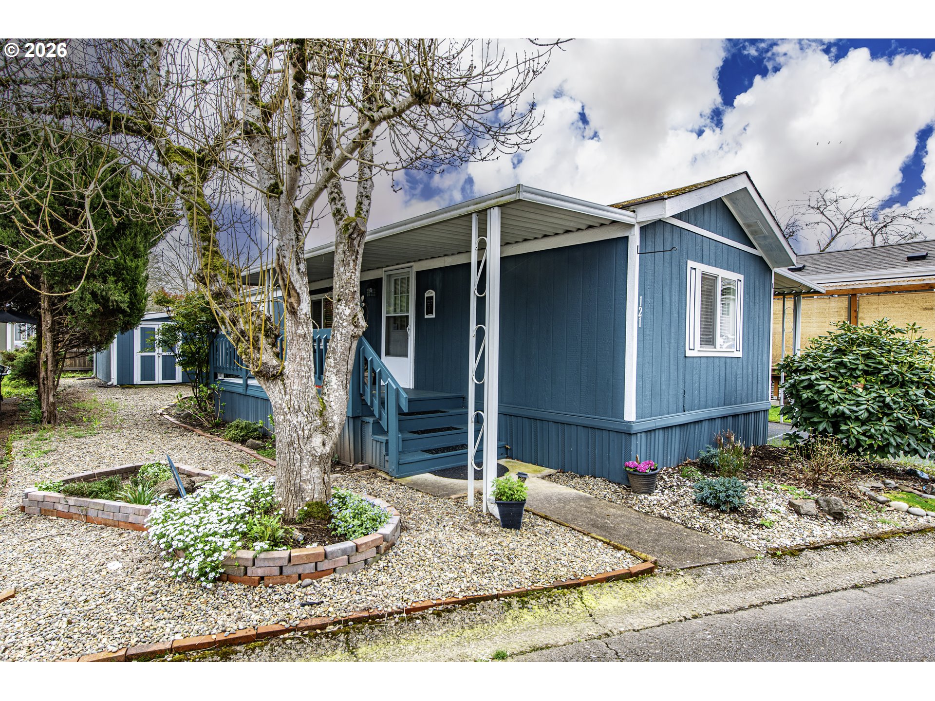 1475 GREEN ACRES RD 121