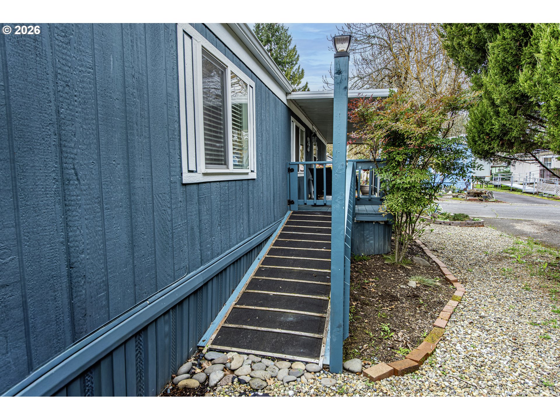 1475 GREEN ACRES RD 121